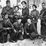Judiska partisaner i Vilna efter kriget. Foto Ilja Ehrenburg.